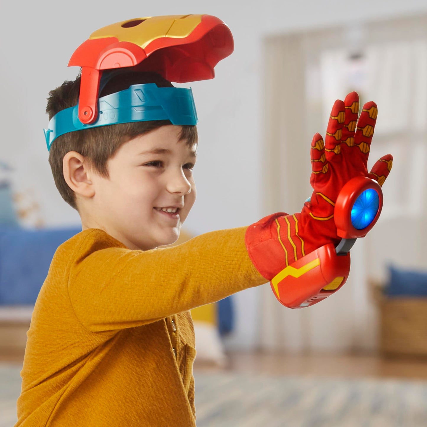 Marvel Iron Man and His Awesome Friends High-Tech Hero Role-play Set, Iron Man Mask and Electronic Glove, Super Hero Toys for Children, Ages 3+