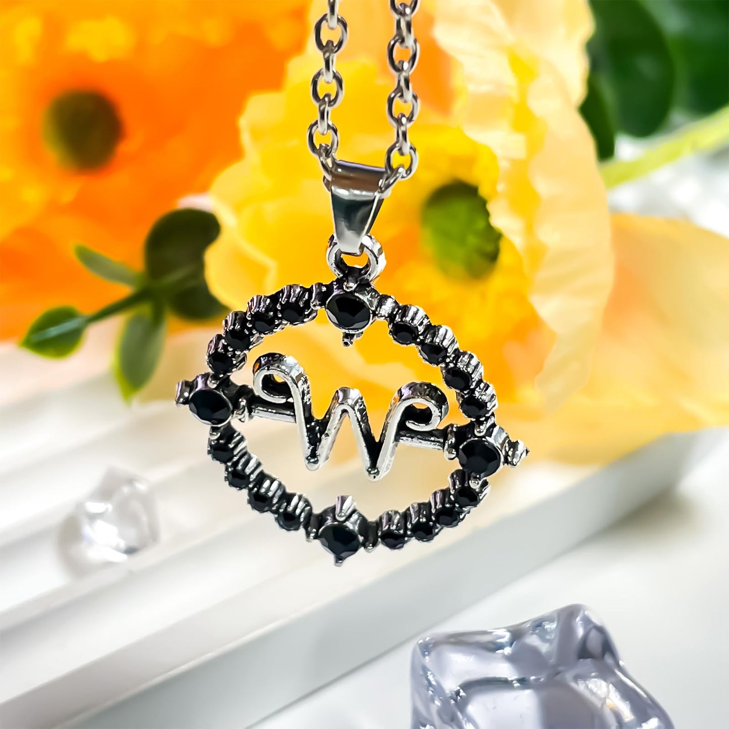 Kanfyyl Wednesday Necklace, Pendant Necklace, Role-Playing Accessories, Fashion Jewellery Gift, Jewellery Gift Suitable for Boys and Girls