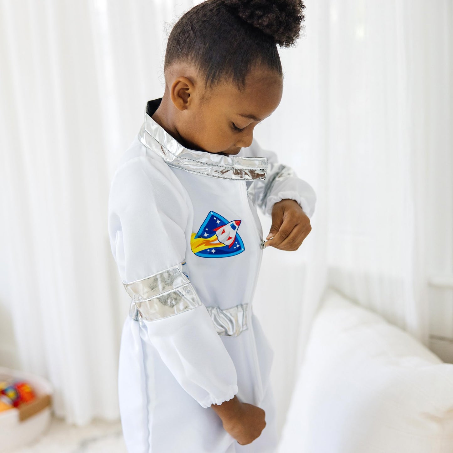 Melissa & Doug Astronaut Role Costume Set Pretend Play | Pretend Play | Halloween | Astronaut Costume Kids| 3+ | Gift for Boy or Girl