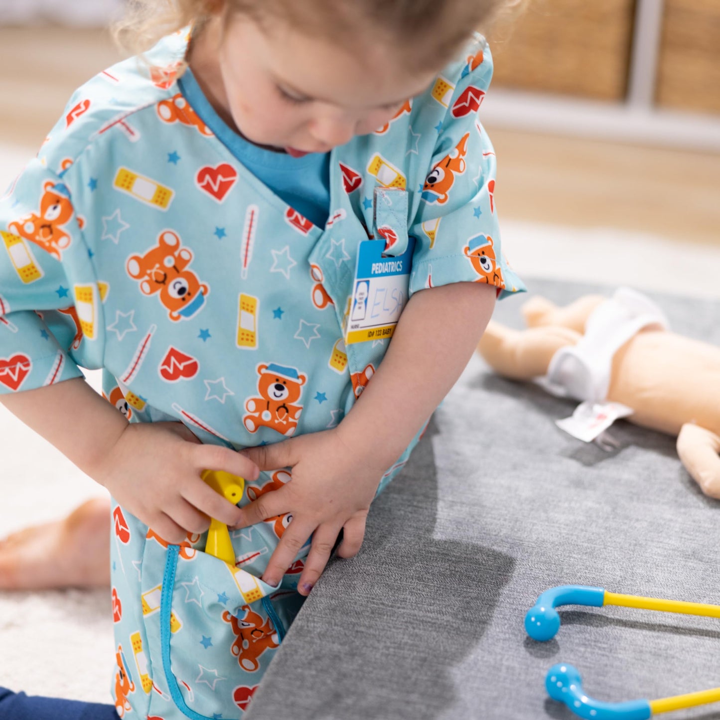 Melissa & Doug Pediatric Nurse Costume Role Play Toy | Fancy Dress for Toddlers | Dressing Up Clothes for Girls/Boys | Pretend Play Gifts for Kids Age 3-6