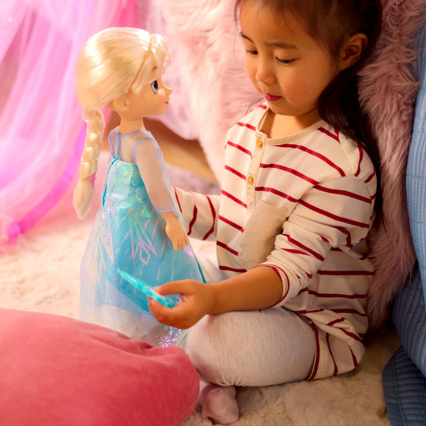Disney Store Official Elsa Doll with Toy Hair Brush, Frozen, 40.5cm / 16", Once Upon a Story Collection, Age 3+