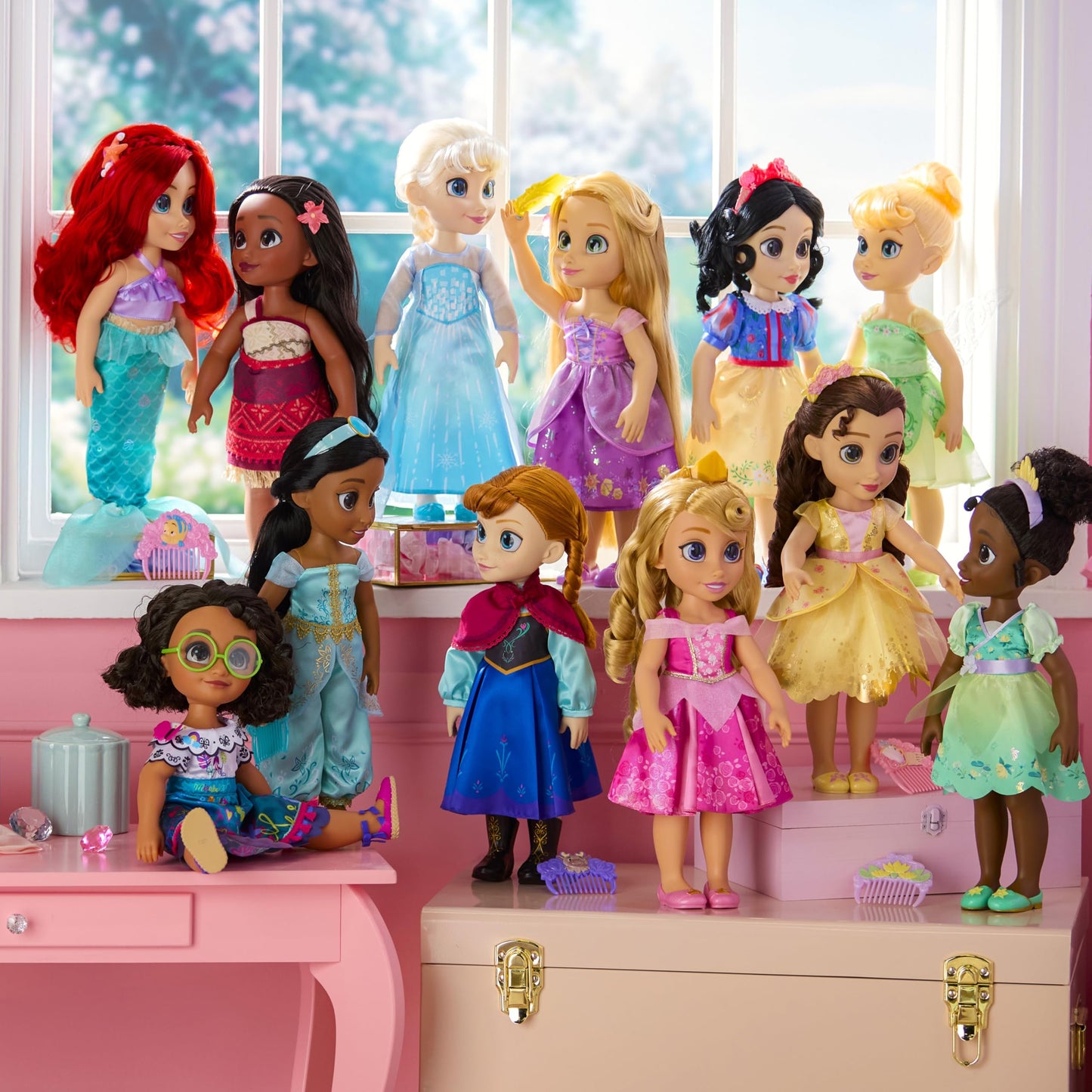 Disney Store Official Elsa Doll with Toy Hair Brush, Frozen, 40.5cm / 16", Once Upon a Story Collection, Age 3+